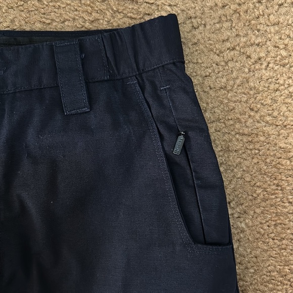 Law enforcement men’s tactical cargo pants in navy blue color size 30 x 30 - Picture 4 of 11